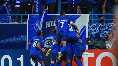 الهلال يسقط في فخ التعادل مع الفتح بالدوري السعودي