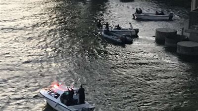 كاميرات قسم إمبابة رصدت سقوط جسم غريب في نهر النيل لحظة سقوط الميكروباص.. تفاصيل