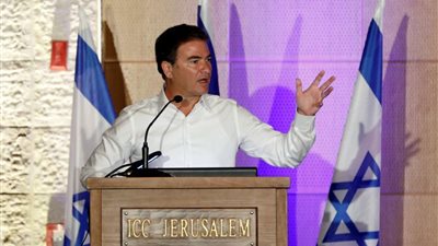 رئيس الموساد الإسرائيلي السابق: ينفي إمتلاك إيران قنبلة نووية.. وإيران ترد