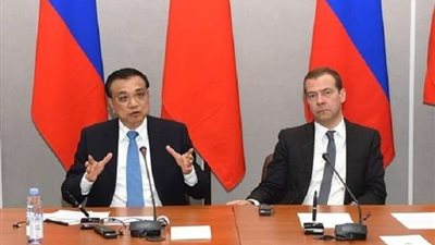 رئيس وزراء الصين يدعو إلى تعزيز التعاون مع روسيا