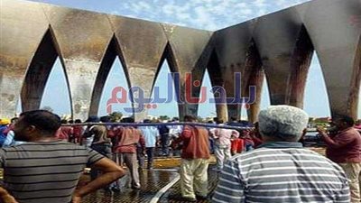 ساويرس يكشف سبب حريق مسرح مهرجان الجونة