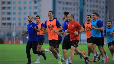 موعد انضمام لاعبي الأهلي الدوليين لمعسكر المنتخب