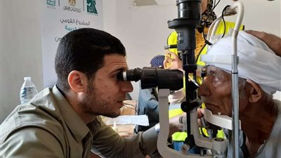 إجراء 120 عملية لمرضى العيون واستكمال القوافل الطبية الشاملة بأسيوط