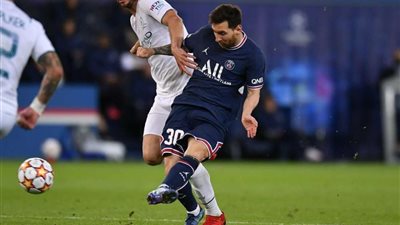 بوكيتينو يكشف عن أحقية ميسي بالكرة الذهبية.. ورد فعله خلال المفاوضات معه