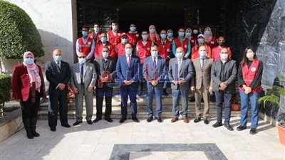 بالتعاون مع الهلال الأحمر.. تنظيم حملة للتطعيم ضد فيروس كورونا بالمنوفية