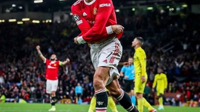 مانشستر يونايتد يكافئ كريستيانو رونالدو