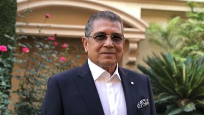 من لاعب بالنادي الأهلي لطيار مقاتل.. اللواء طيار جلال حافظ يروي ل