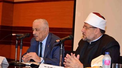 وزيرا الأوقاف والتعليم يفتتحان الدورة التدريبية لمعلمي التربية الدينية (صور)