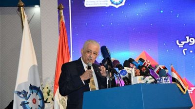 بعد حضوره افتتاح دورة تدريب معلمي التربية الدينية بالأوقاف.. وزير التعليم: 