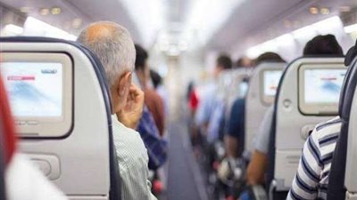 أثناء ركوب الطائرة.. احذر هذه الأطعمة تسبب الوفاة
