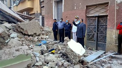 إنهيار عقار مكون من 6 طوابق  بـ باب الشعرية