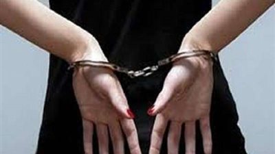 حبس طالبة لحيازة 3 أنواع من المواد المخدرة