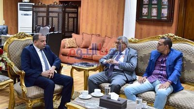 رئيس جامعة بني سويف يستقبل نقيب الأطباء لبحث سبل التعاون المشترك