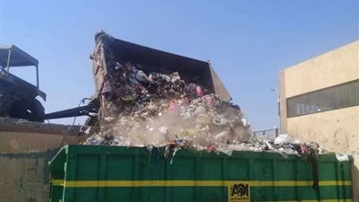 حملات نظافة مكبرة لرفع٢٨٠٠ طن قمامة ومخلفات بالبحيرة