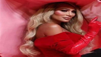 فرق مثير بين فستان 