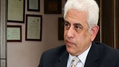 حسام بدراوى يكشف تفاصيل مكالمة هاتفية تلقاها من الهارب أيمن نور