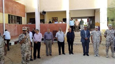 انضباط عسكري متميز بالمدرسة الفنية الزخرفية العسكرية بمطروح