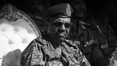 عريضة ضد البشير.. السودان يفتح تحقيقاً في انقلاب 1989