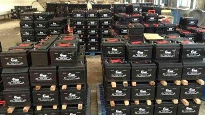 القبض على صاحب مصنع لتعبئة البطاريات مجهولة المصدر بالسلام