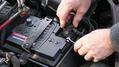 حافظ على البطارية.. كيف تحمي سيارتك من ضربات الشتاء؟