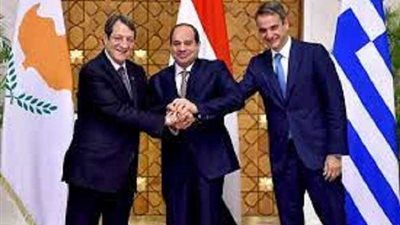 محلل سياسي: مصر وقبرص واليونان جعلوا البحر وسيلة للتقارب
