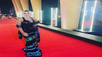 بوسي شلبي تتالق بإطلالة أنيقة في مهرجان الجونة