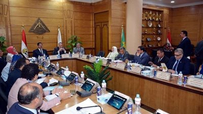 رئيس جامعة بنها يشدد على جودة مخرجات النشر العلمي