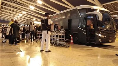 وصول بعثة جنوب أفريقيا للقاهرة.. و