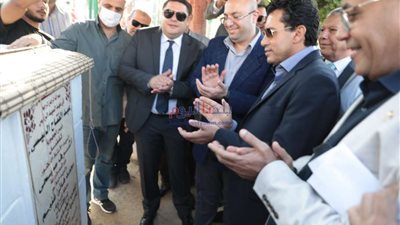 وزير الرياضة يفتتح عدداً من المنشآت الرياضية في بني سويف