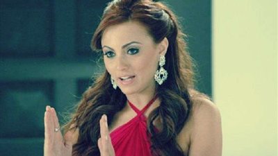 بشرى تتعرض لحادث انقلاب سيارة بمهرجان الجونة السينمائي (صور)