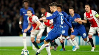 تشيلسي يتعادل مع أياكس برباعية في قمة مثيرة بدوري أبطال أوروبا