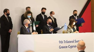 وزيرة الهجرة توقع مذكرة تفاهم مع نظيريها القبرصي واليوناني