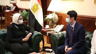 وزيرة الصحة: الرئيس السيسي يقدم كافة سبل الدعم لتوطين صناعة اللقاحات بمصر
