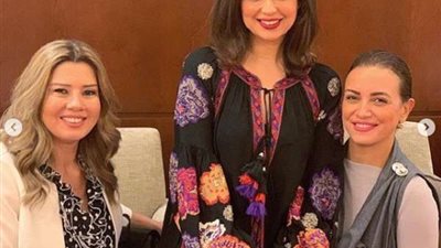 هبة مجدي تشارك جمهورها بصور من مؤتمر مسرحية 