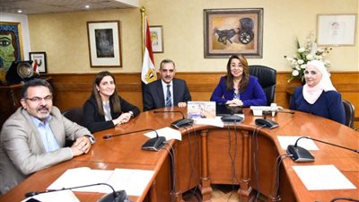 والي تستقبل محافظ أسيوط لمتابعة تنفيذ مشروع 