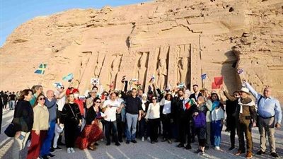 وزير السياحة وسفراء العالم يشهدون تعامد الشمس بأبو سمبل