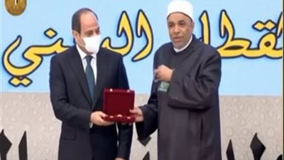 جابر طايع مشيداً بتكريم 