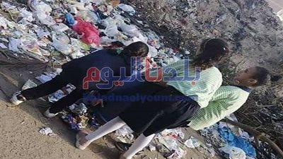 مسرحية هزلية.. 