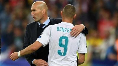 بنزيما يعادل إنجاز ميسي وأسطورة ريال مدريد بدوري الأبطال