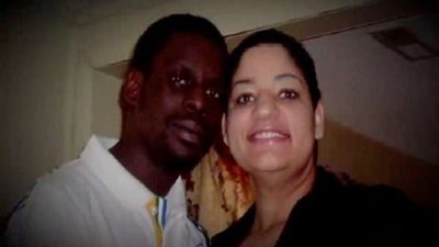 سيدة تعشق زوجها أدمنت رماده بعد الوفاة (تفاصيل)