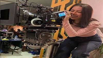 بإطلالة شتوية.. لقاء الخميسي تظهر بإطلالة جذابة