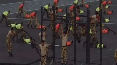 السيسي يشهد عروض اللياقة البدنية لطلاب الكليات العسكرية