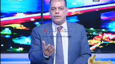 إعلامي يفجر كارثة على الهواء 