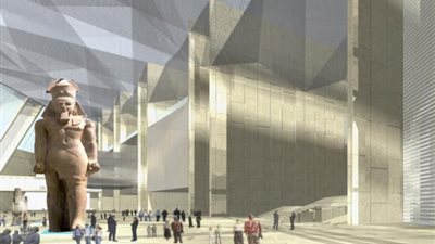 المتحف المصري الكبير يستقبل عددا من القطع الأثرية