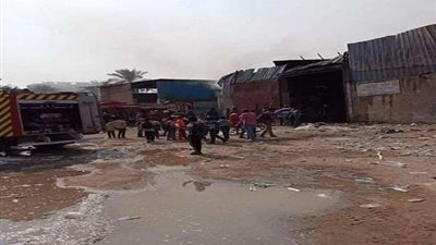 الحماية المدنية تسيطر على حريق مصنع المناديل بالمرج