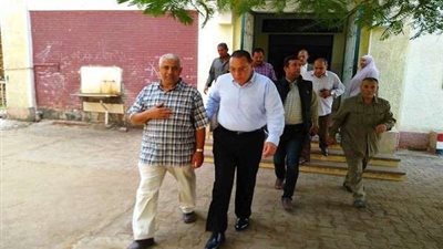 محافظ الشرقية يقرر عزل مدير الإدارة التعليمية بديرب نجم من منصبه
