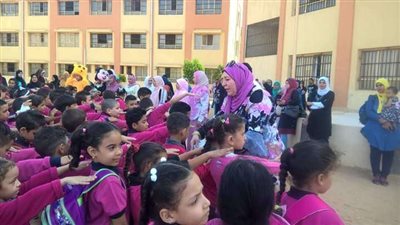 الحكومة تنفي إغلاق الصفحات الخاصة بالمدرارس على 