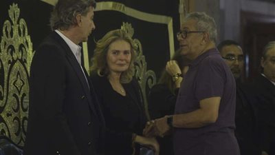 يسرا توضح سر غيابها عن جنازة هيثم أحمد زكي.. 