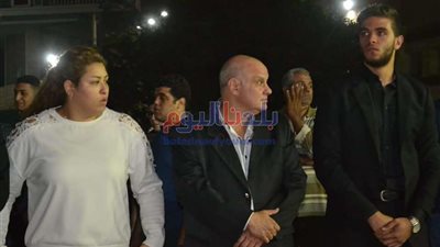 أبرزهم أشرف زكي.. توافد نجوم الفن على عزاء محمد الحلو (صور)