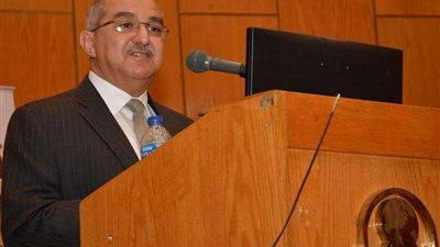 رئيس جامعة أسيوط يهنئ السيسي والشعب المصري بمناسبة المولد النبوي الشريف